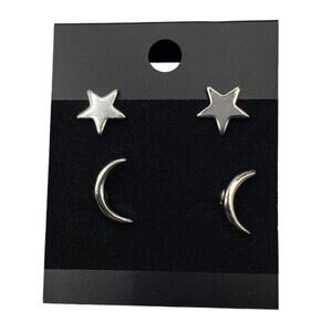5/10 NWT 2 pair of silver tone moon and stars earrings